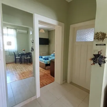 Vinchenco And G * Sófia